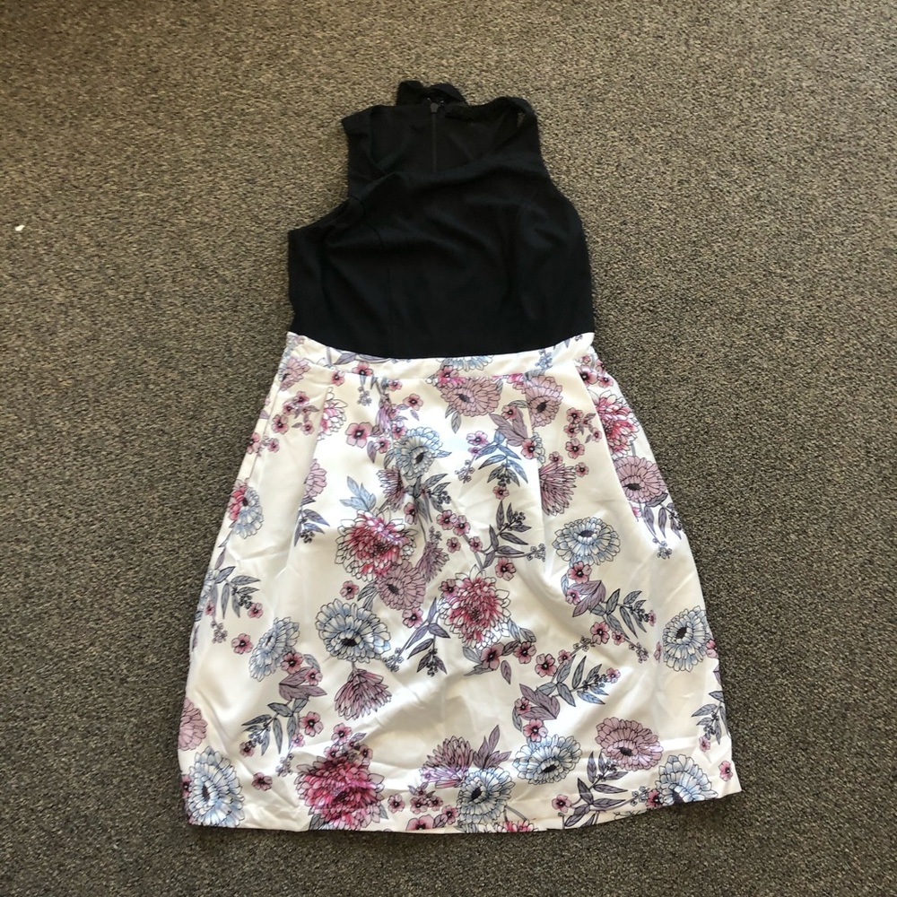 Classy dress with floral print